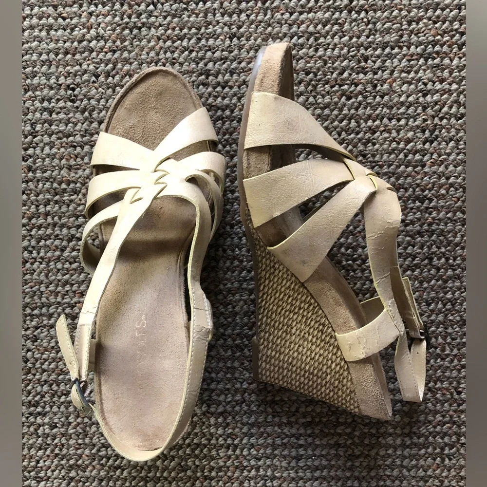 Wedge sandal by Aerosoles